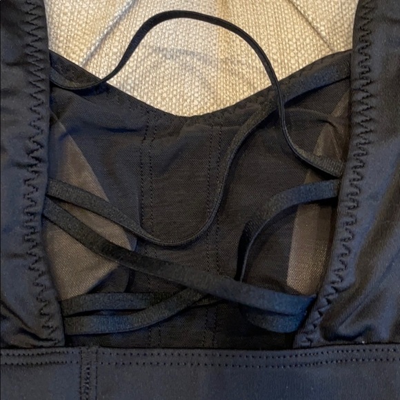 VICTORIA Sport Workout Top with Lace Back Sz L - Picture 3 of 6